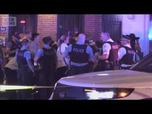米シカゴの繁華街で銃の乱射事件　男女4人死亡14人けが　犯人は逃走中(2025年7月4日)