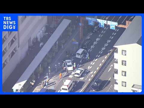 【速報】東京・足立区梅島でひき逃げ事件 運転手は現場から逃走　事件前に近くの自動車販売店で車を盗んだ疑いの男を確保 関連調べる　警視庁｜TBS NEWS DIG